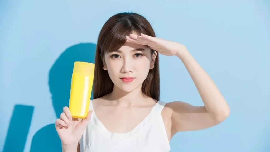 Menjaga Kesehatan Kulit dengan Rutin Menggunakan Sunscreen