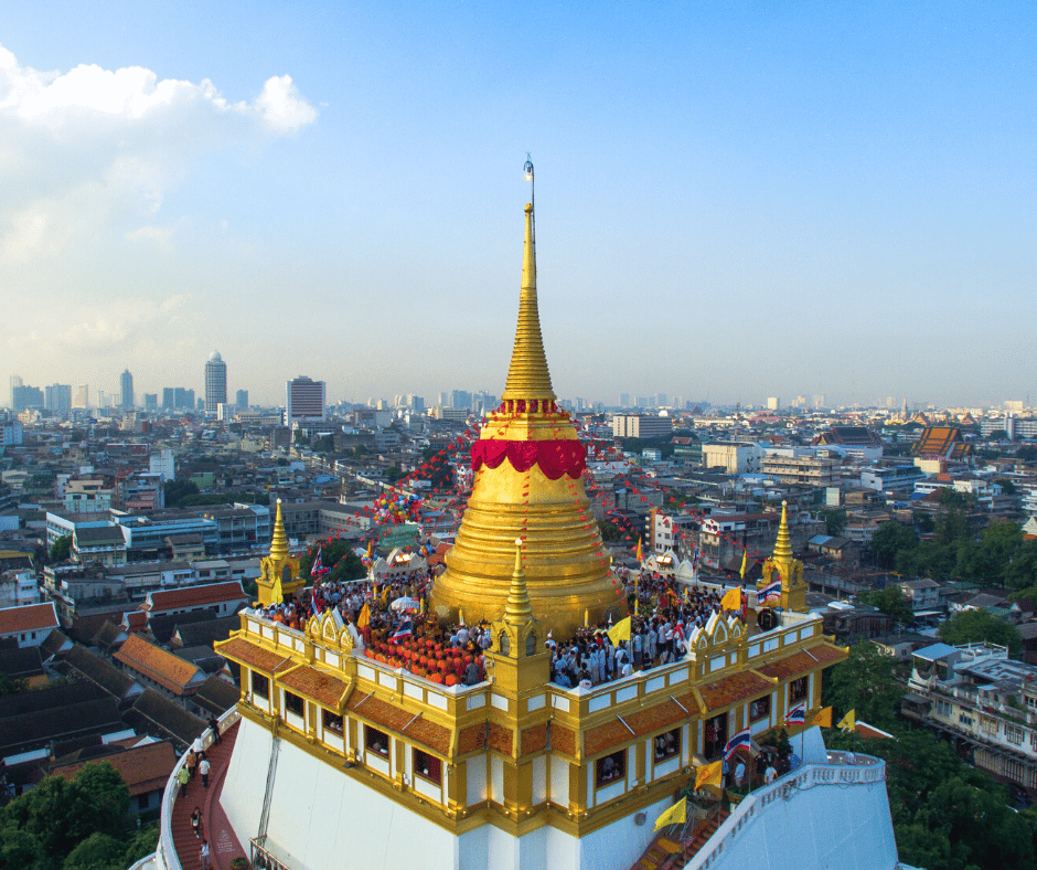 Kuil Wat Saket: Menapaki Bukit Emas di Bangkok